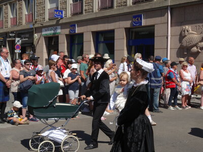 Grande parade Festival Lorient 2022<br>@copyleft <a href=https://www.le-fab-lab.com>Le Fab'Blab</a> Licence Art Libre, 2022-08-07-grande-parade-101