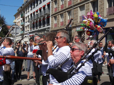 Grande parade Festival Lorient 2022<br>@copyleft <a href=https://www.le-fab-lab.com>Le Fab'Blab</a> Licence Art Libre, 2022-08-07-grande-parade-139