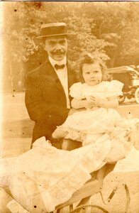 Album photo Famille Carlier 1915 et plus, 5_Jean & Yvonne Carlier