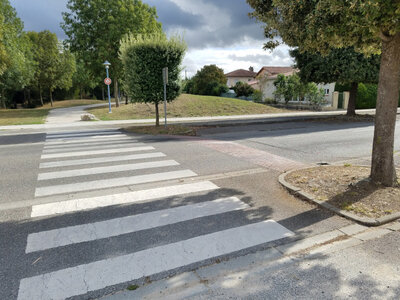 l'article L. 118-5-1 , Avenue Pierre Mendès France Prés de la coulée verte