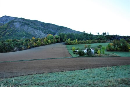 Bréziers, la chapelle de Ste Sixte par la bergerie 04102022, DSC_0344