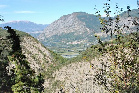 Bréziers, la chapelle de Ste Sixte par la bergerie 04102022, DSC_0394