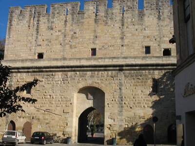 AIGUES MORTES - ARLES - FONTVIEILLE - ESTABLON - MONTMAJOUR , 08 AIGUES MORTES