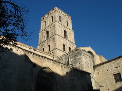 AIGUES MORTES - ARLES - FONTVIEILLE - ESTABLON - MONTMAJOUR , 35  ARLES