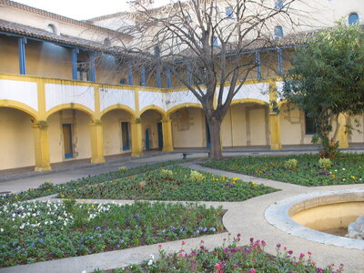 AIGUES MORTES - ARLES - FONTVIEILLE - ESTABLON - MONTMAJOUR , 40  ARLES