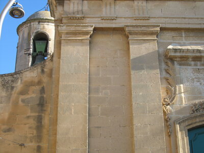 AIGUES MORTES - ARLES - FONTVIEILLE - ESTABLON - MONTMAJOUR , 71  FONTVIEILLE