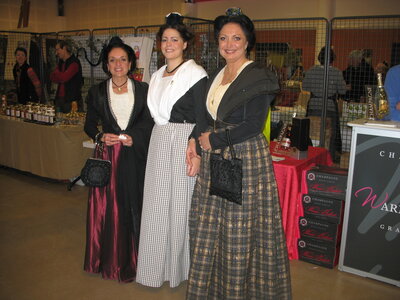 AIGUES MORTES - ARLES - FONTVIEILLE - ESTABLON - MONTMAJOUR , 73  FONTVIEILLE