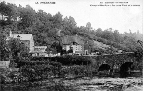 bassin versant de la Sienne et fleuves côtiers du SAGE COC, abbaye d’hambye le vieux pont et le coteau