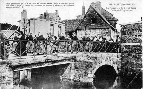 bassin versant de la Sienne et fleuves côtiers du SAGE COC, villedieu les poêles la procession du grand sacre