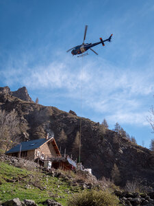 Héliportage au Tourond 27-04-23, sRVB-1068752