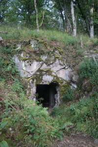 20230623Tranchées Sud du Hartmannswillerkopf _ Wattwiller, IMG_5010_Abri du LJ. R 56 (tranchée de la Suisse Lippique)