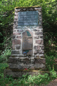 20230623Tranchées Sud du Hartmannswillerkopf _ Wattwiller, IMG_5051_Le monument Serret