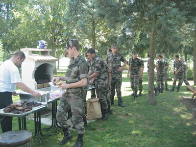 B5 61RA Aout 2004, repas 0008