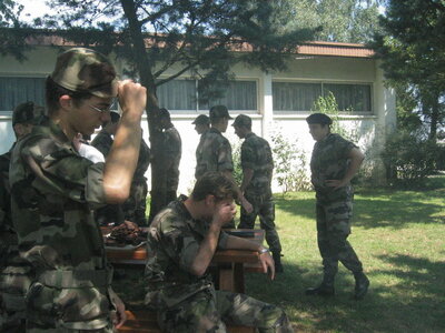 B5 61RA Aout 2004, repas 0007