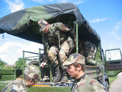 B5 61RA Aout 2004, combat 146