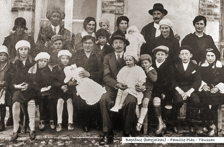Photos Anciennes, idm12902_fic8511_bapteme-batejalhas-dans-la-famille-plas__taussac