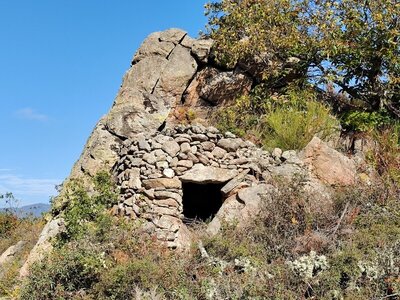 Les Orris de Campoussy, 12.Orri_Ca_12b