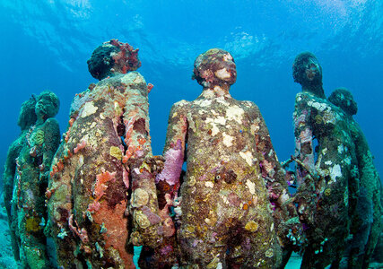 Elément EAU, Eau -Jason Decaires Taylor