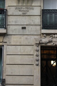 Photographies du poème Hôtel Hilton de Raymond Queneau, 013 - Inscription Weber et Michau - Rue de Nélaton