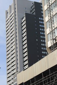 Photographies du poème Hôtel Hilton de Raymond Queneau, Immeuble_rue Emeriau_3