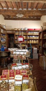 Guide Toscane, 206-Boutique-Lucca-02
