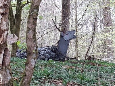 042 Faut l'fer-sculptures-grandes, Cerf 01.