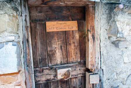 Départ de Serre Eyraud : La cabane de tante Yvonne le 25012024, DSC_0171