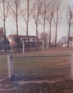 ALLENNES LES MARAIS, Terrain-de-foot