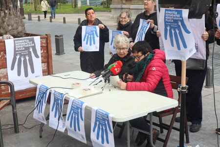 24/04/2024 Rueda de prensa Donostia Defendatuz Herritarron Plaza, IMG_1532