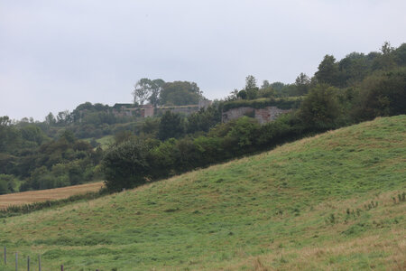 20210823 Montreuil-sur-Mer - Etaples, IMG_2447 Les remparts de Montreuil vus depuis le chemin du Mont-de-Sorrus