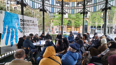 27/04/2024 Donostia Defendatuz Herritarron Plaza, photo_2024-04-28_11-50-40