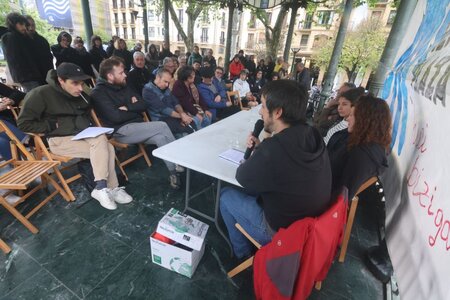 27/04/2024 Donostia Defendatuz Herritarron Plaza, photo_2024-04-28_11-50-21