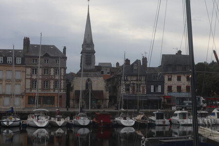 20220905 De Honfleur à Honfleur, IMG_3671 Le Vieux Bassin et le quai Saint-Etienne