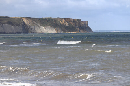 20220910 De Ver-sur-Mer à Port-en-Bessin, IMG_3957 Le cap Manvieux depuis Saint-Côme-de-Fresne