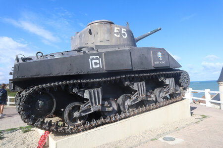 20220910 De Ver-sur-Mer à Port-en-Bessin, IMG_3961 Char Sherman à Arromanches-les-Bains
