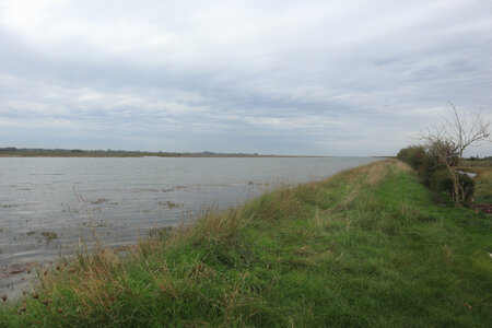 20220913 D'Isigny-sur-Mer à Carentan-les-Marais, IMG_4103 Le canal de Carentan à la Mer à hauteur de la ferme du Chalet