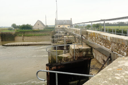 20220914 De Carentan-les-Marais à Utah Beach, IMG_4139 Le pont-écluse sur la Douve à La Barquette