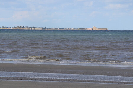 20220916 De Sainte-Mère-Eglise à Quinéville, IMG_4260 Saint-Vaast depuis la plage de Quinéville