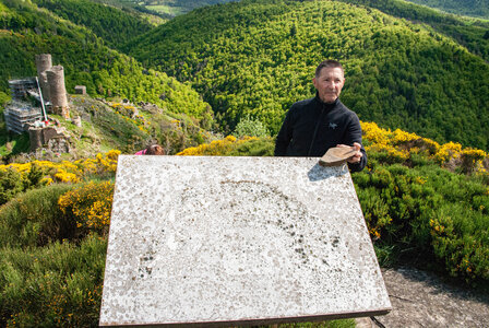 LES CEVENNES 3ème jour le 23 mai 2024 L'étang de Barandon et le château du Tournel, DSC_0538