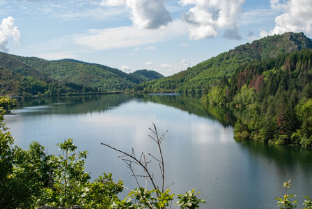 LES CEVENNES 5ème jour le 25 mai 2024 Le lac de Villefort et La Garde-Guérin, DSC_0817