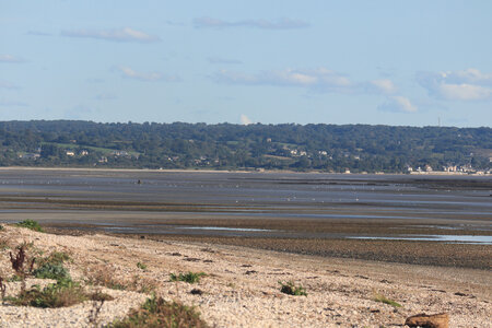 20220917 De Quinéville à Saint-Vaast-La-Hougue, IMG_4283 L’anse du Cul-de-Loup, Saint-Vaast et La Hougue depuis le Hameau Simon (pano)