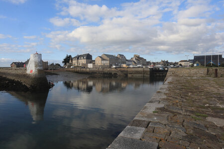 20220918 Saint-Vaast-La-Hougue et Tatihou, IMG_4410 La grande cale du port de Saint-Vaast