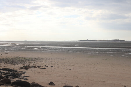 20220919 De Saint-Vaast-La-Hougue à Gatteville-le-Phare, IMG_4481 Vue sur Saint-Vaast et les parcs à huîtres depuis Jonville (pano)