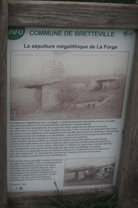20220921 De Carneville à Cherbourg, IMG_4681 La sépulture mégalithique de La Forge