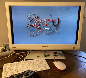 Amiga Pi400 Pi500, Si l'Amiga est en affichage plein écran, les bords noirs de chaque coté dépendent du format de l'écran et des jeux (auto crop)