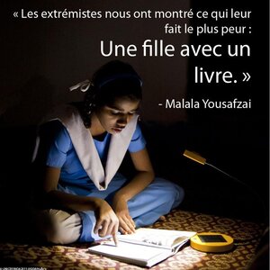 Une fille avec un livre, Une fille avec un livre