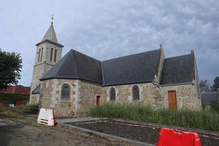 2023 09 17 De Granville à Champaux, IMG_5804 L’église Saint-Laurent à Kairon