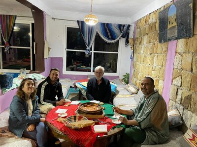 2024 Maroc, 03017 salon du gîte Karmoun