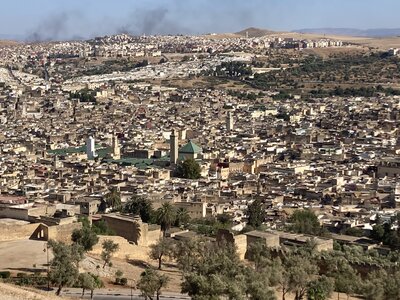 2024 Maroc, 08949 la ville de Fès vue du Mausolée des Mérinides