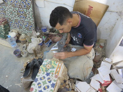 2024 Maroc, 09037 Fès Atelier de zelliges